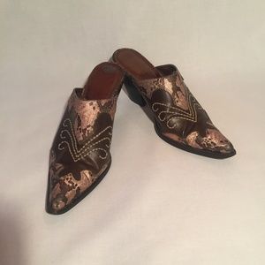 Western Cowboy Mule